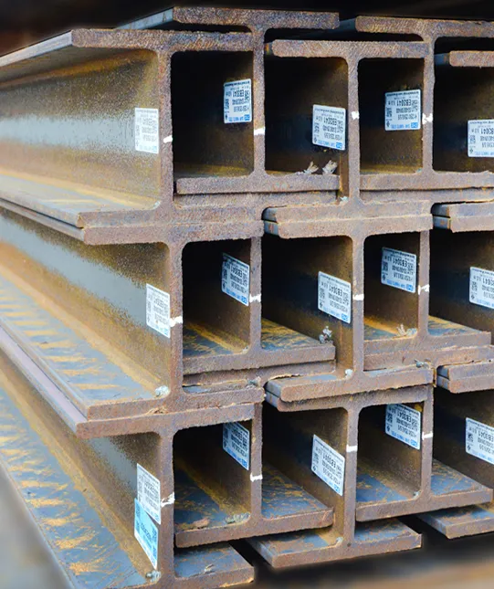 Poutre en acier laminée à chaud