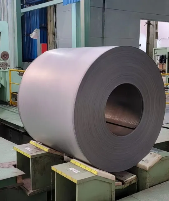 Bobine laminée à chaud, décapée et huilée (HRPO)